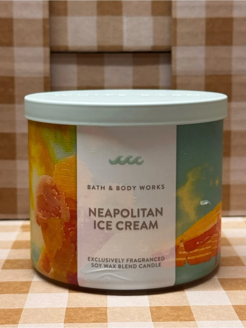 NEW B&BW Neapolitan Ice Cream 3 wick candle - Picture 3 of 3